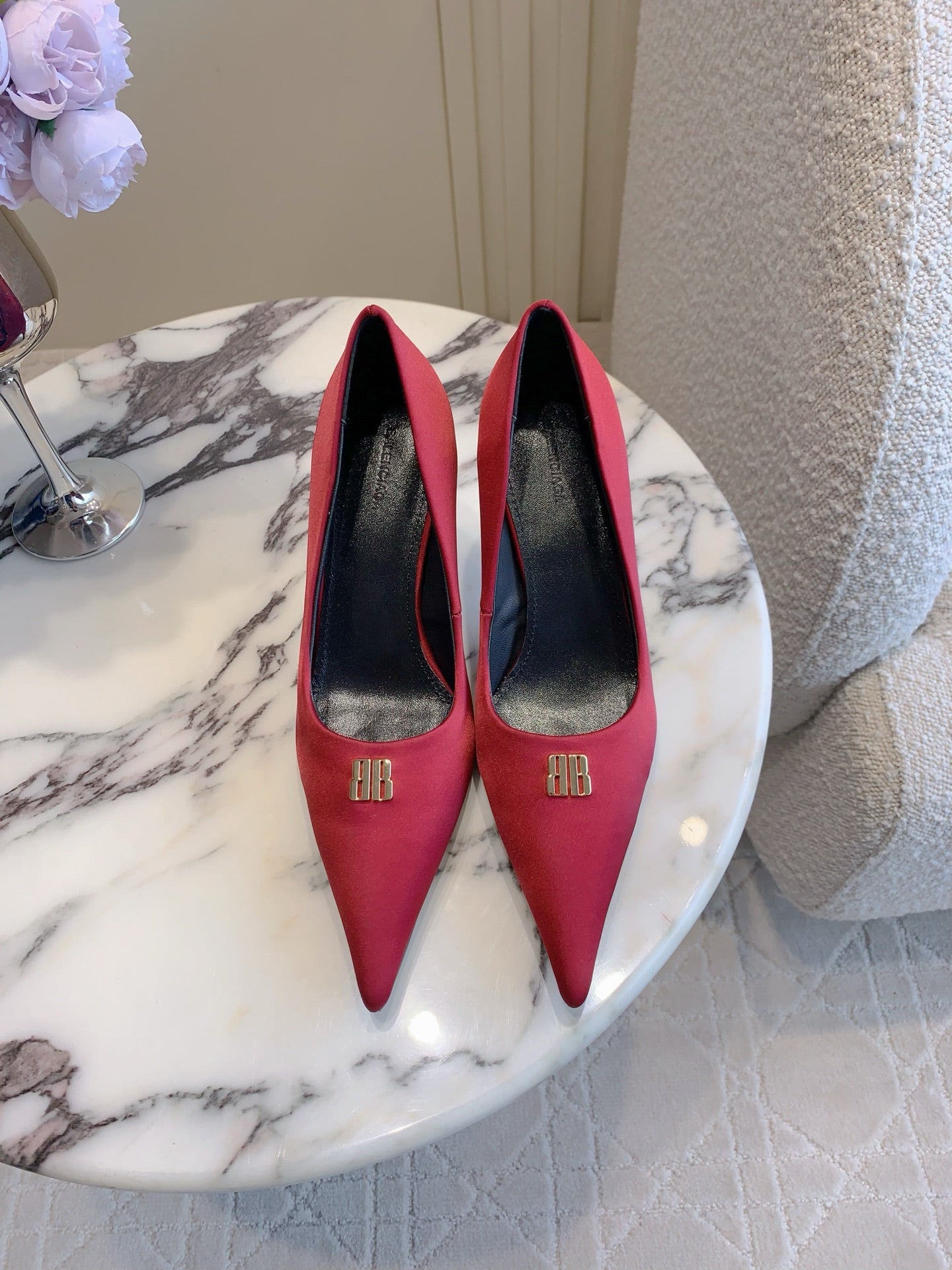 BALENCIAGA 25S POINTED-TOE HIGH HEELS 70 MM IN RED SATIN WITH GOLD HARDWARE