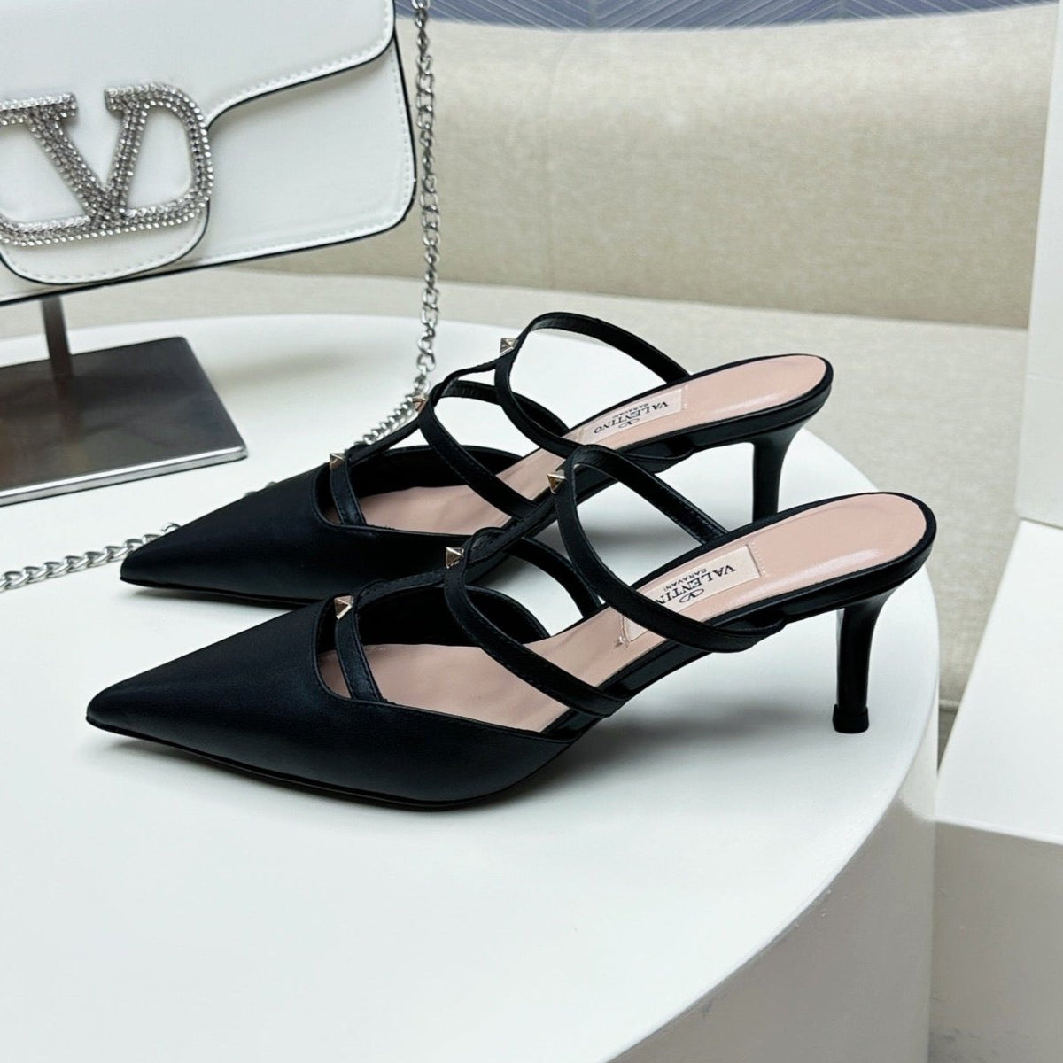 ROCKSTUD WISPY BLACK CALFSKIN MULE 60MM