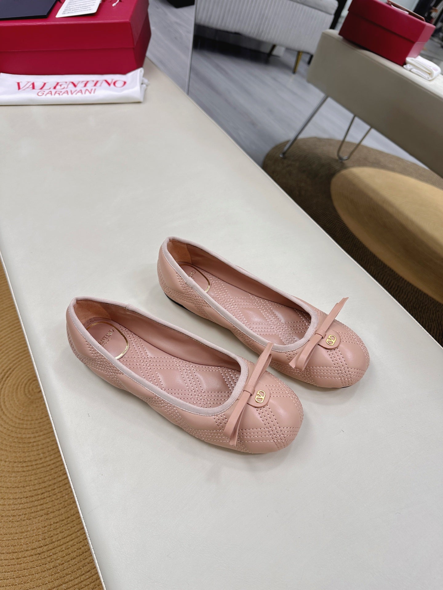 VLTN CLASSIC BALLET FLATS 25S IN NUDE PINK CALFSKIN WITH BOW