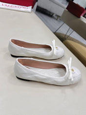 VLTN CLASSIC BALLET FLATS 25S IN WHITE CALFSKIN WITH BOW
