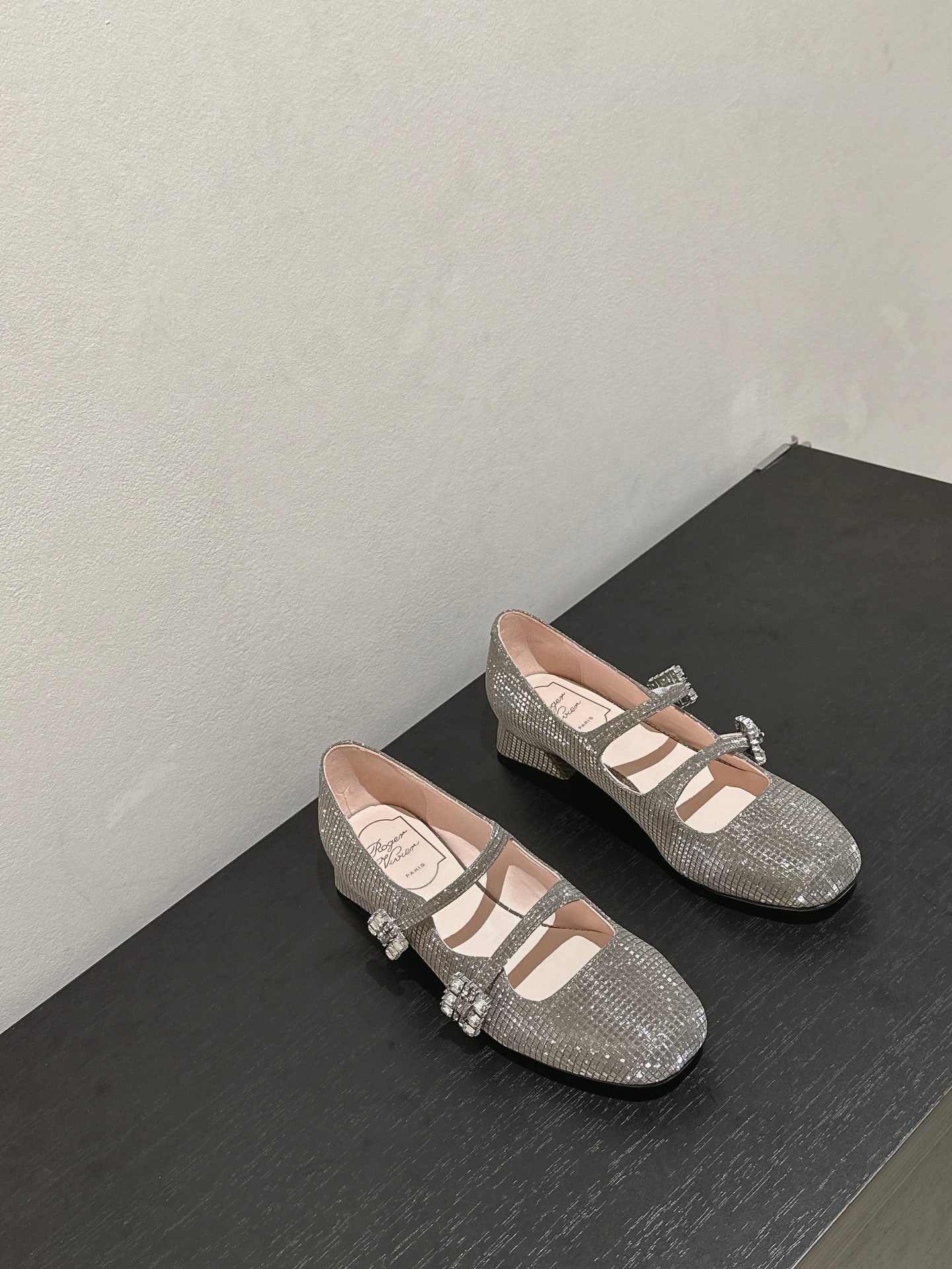 MINI TRES VIVIER STRASS BUCKLE BABIES BALLERINAS IN TAUPE CALFSKIN FULLY EMBELLISHED CRYSTALS