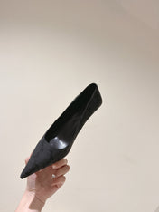 POINTED HIGH PUMPS IN BLACK MONOGRAM JACQUARD FABRIC
