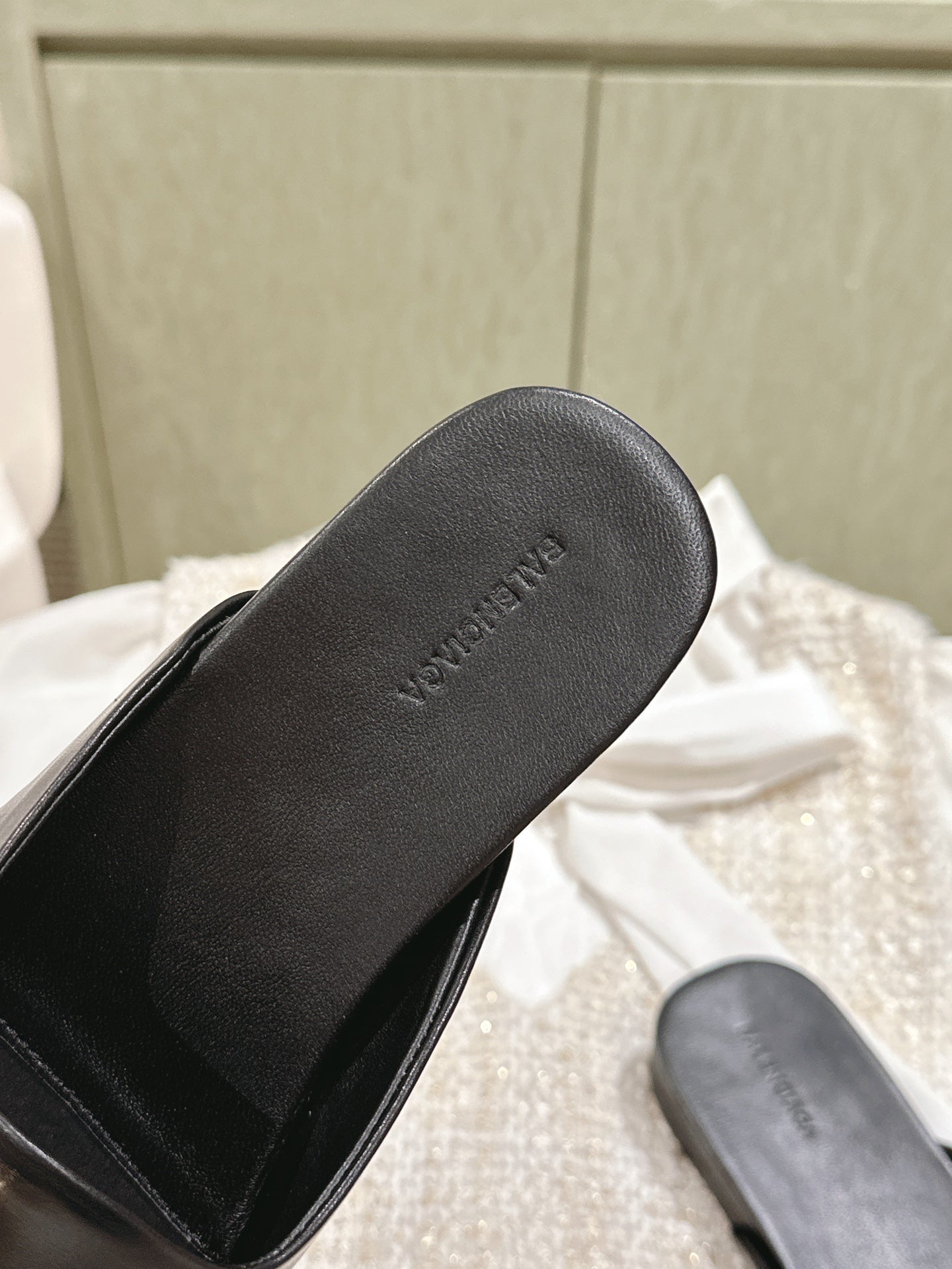 BLACK SHINY LAMBSKIN SQUARE TOE FLAT MULES GOLD BUCKLE