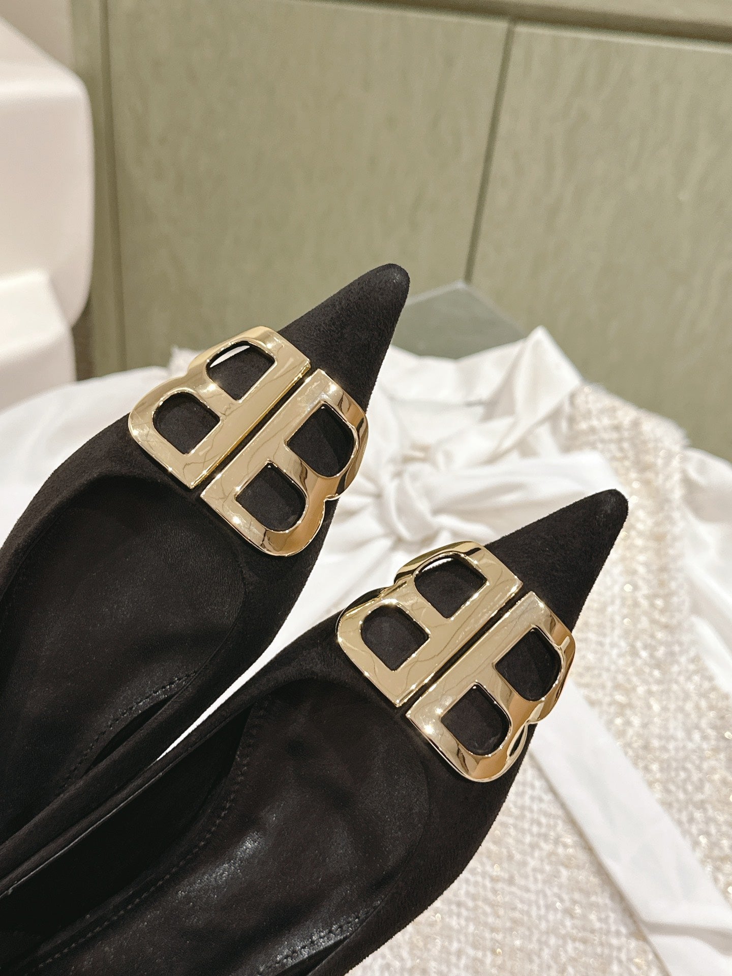 POINTED BB GOLD BUCKLE BALLET FLAT IN BLACK SUEDE