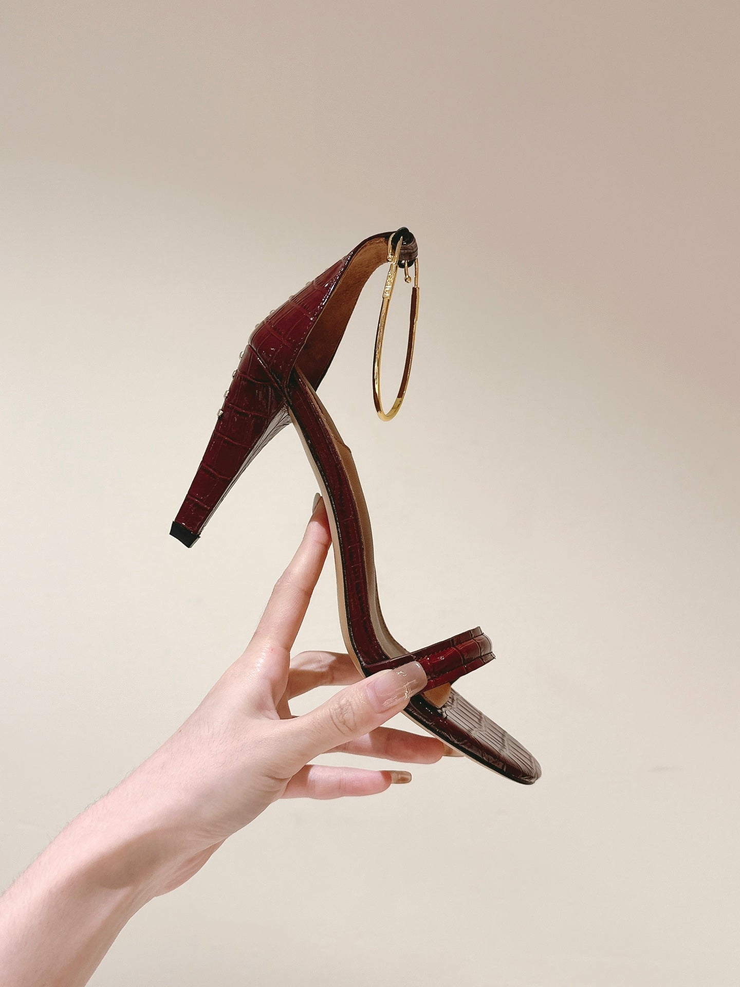 FENDI HIGH-HEELED 85 MM IN CHERRY RED LAMBSKIN WITH GOLD HARDWARE