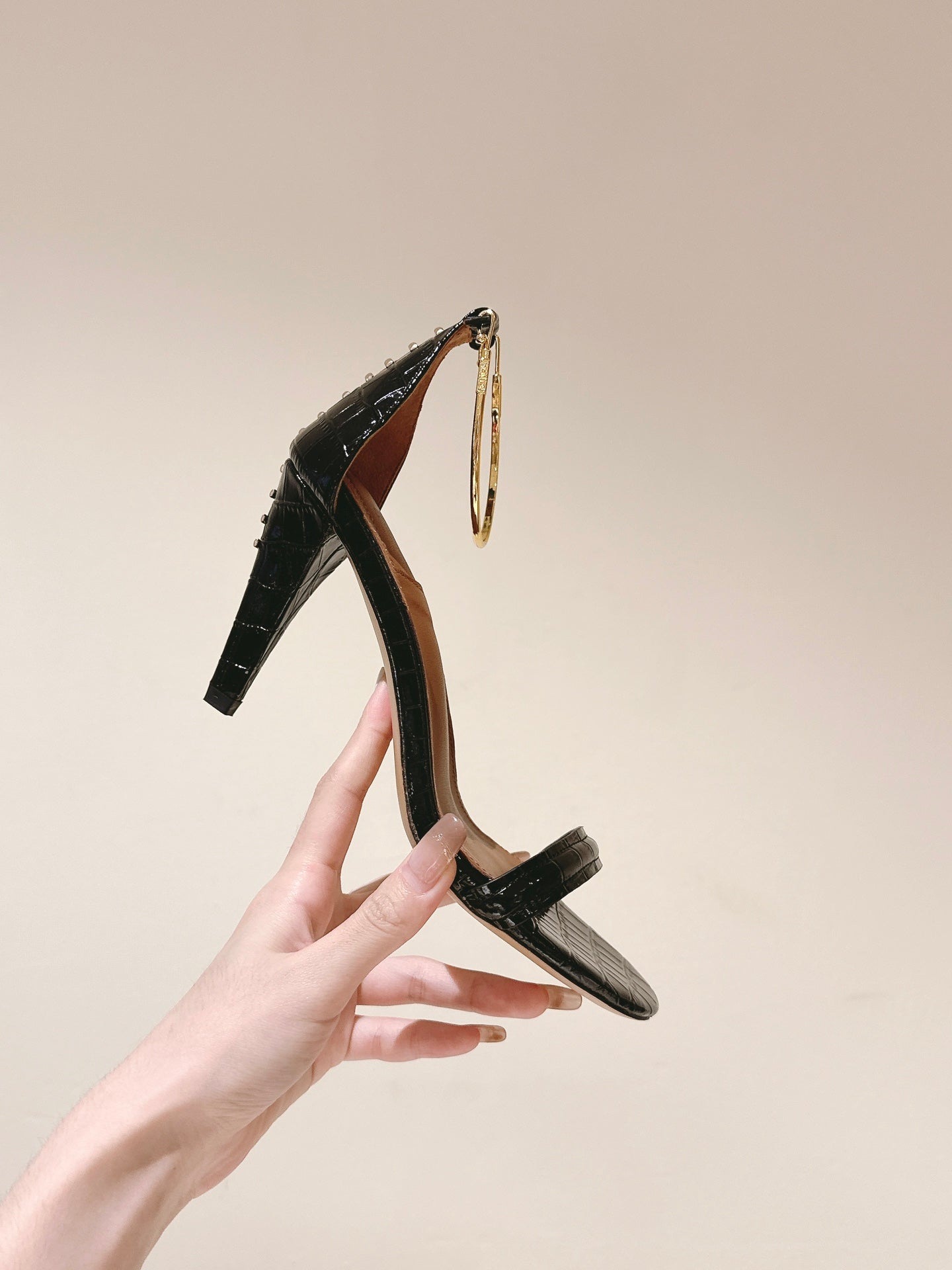 FENDI HIGH-HEELED 85 MM IN BLACK LAMBSKIN WITH GOLD HARDWARE