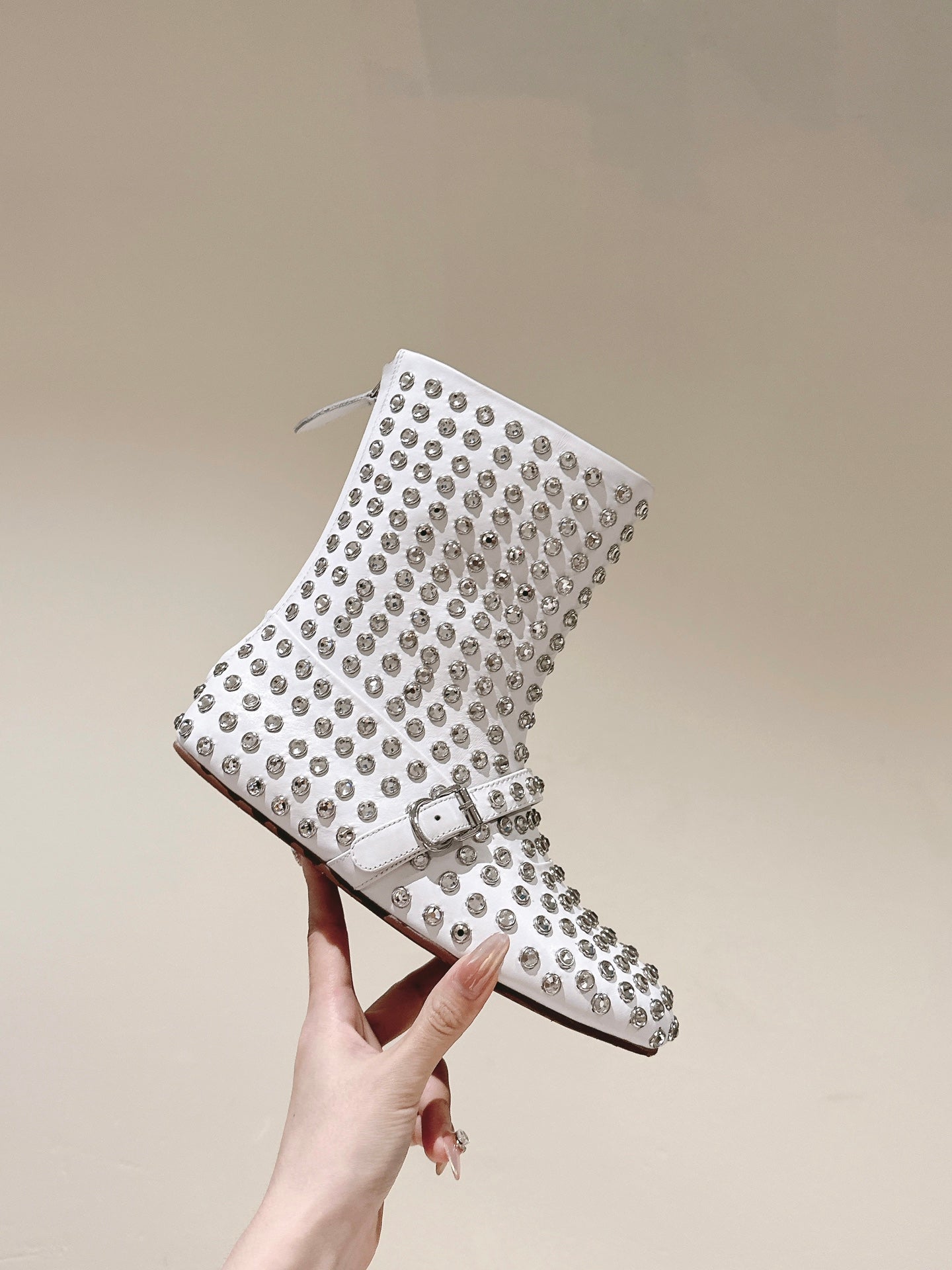 ALAIA SHORT BOOTS IN WHITE LAMBSKIN ATTACH RHINSTONES