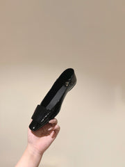 BALLERINA FLATS IN BLACK PATENT CALFSKIN