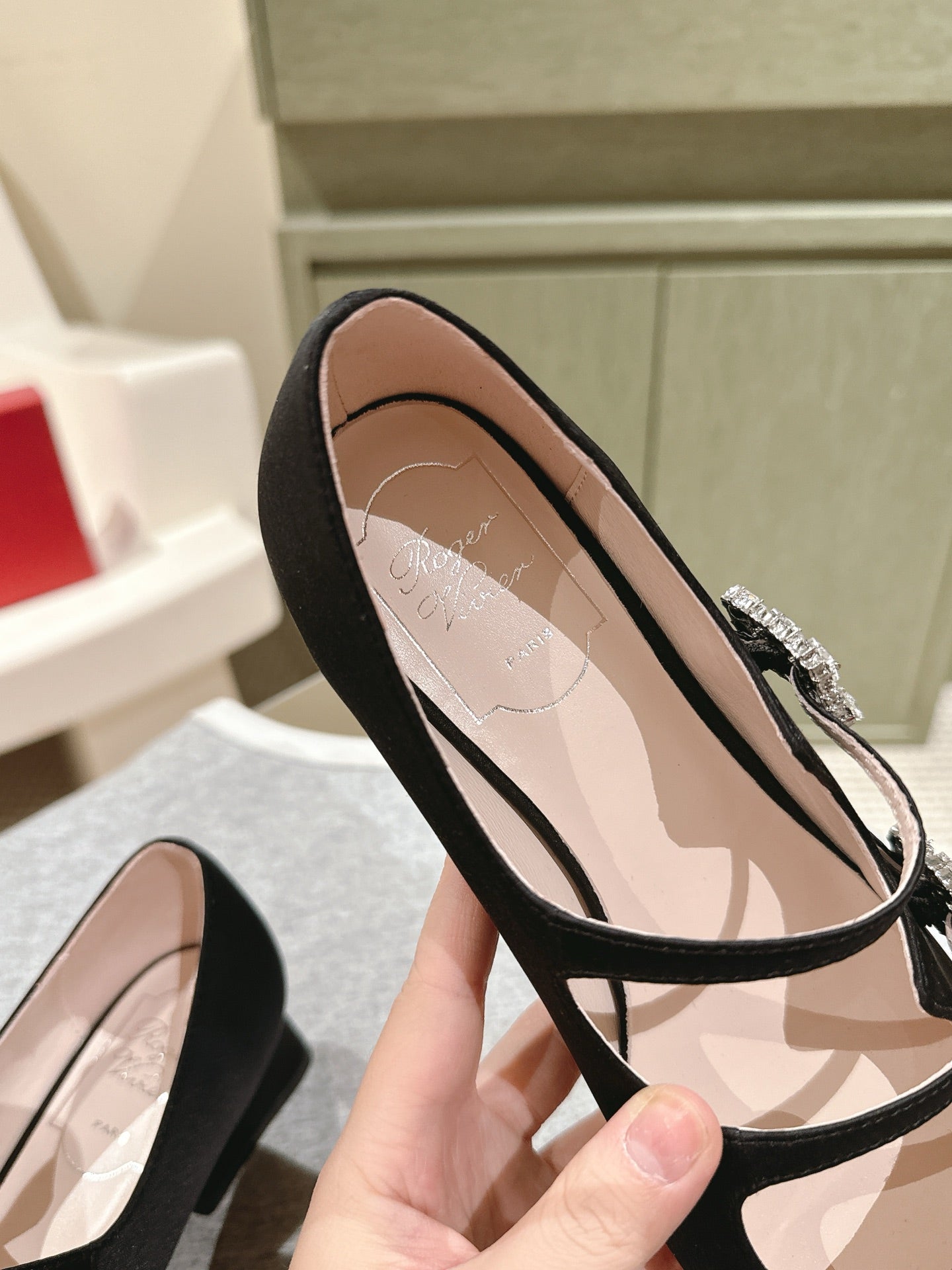 TRÈS VIVIER MARY JANE DOUBLE-STRAP IN BLACK SILK