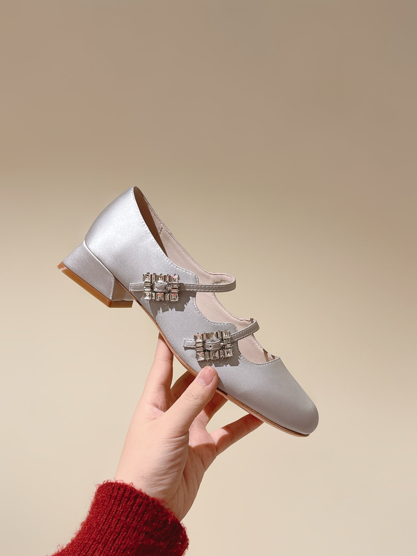 TRÈS VIVIER MARY JANE DOUBLE-STRAP IN SILVER SILK