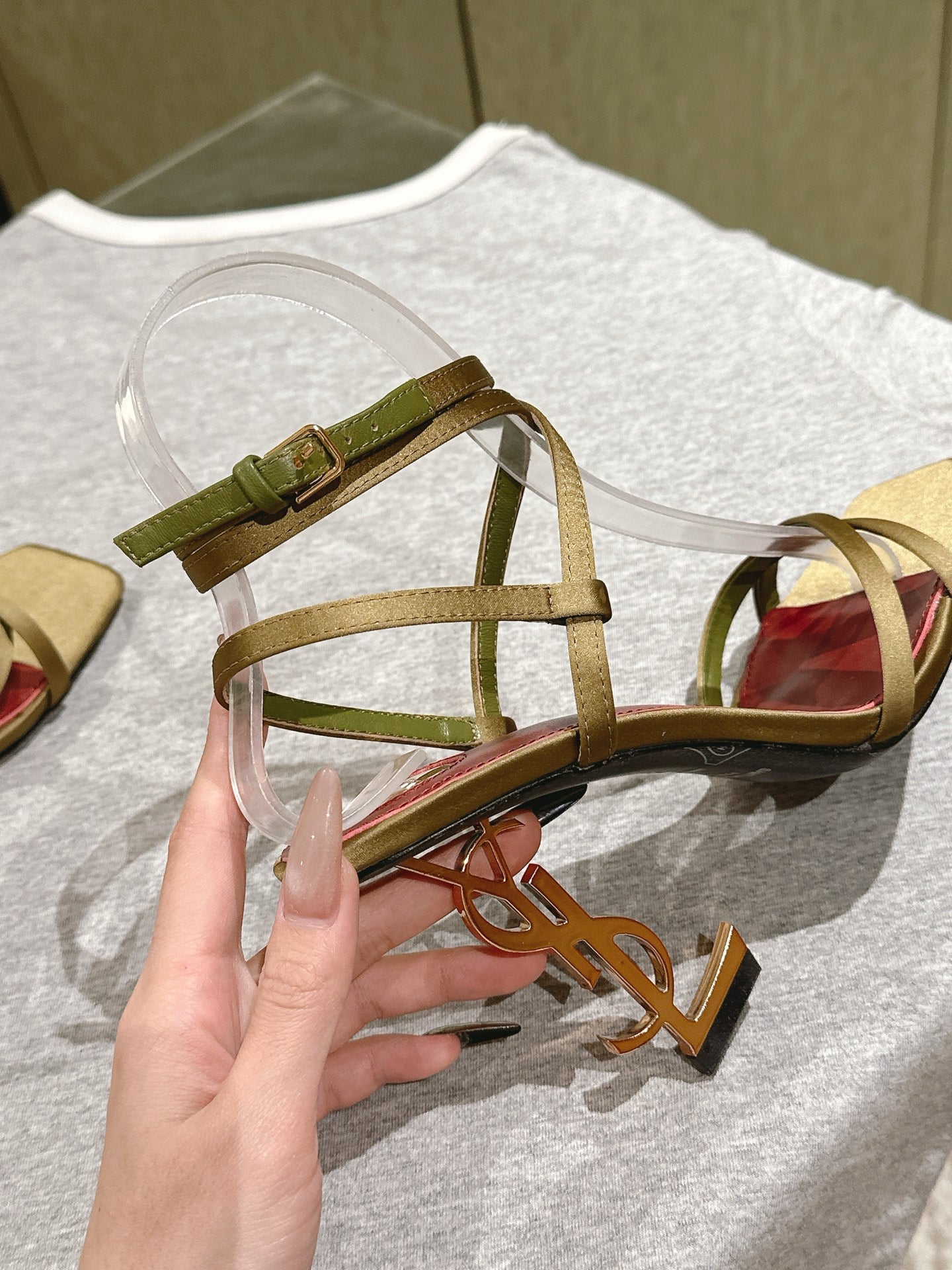 YSL 25S HIGH-HEEL SANDALS 100 MM IN MOSS GREEN SATIN WITH YSL LOGO HEEL DESIGN IN GOLD