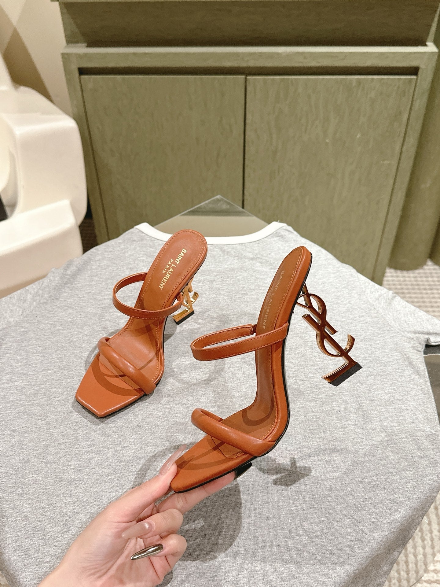 YSL 25S OPYUM HIGH-HEEL SANDALS 100 MM IN BURNT ORANGE BROWN LAMBSKIN