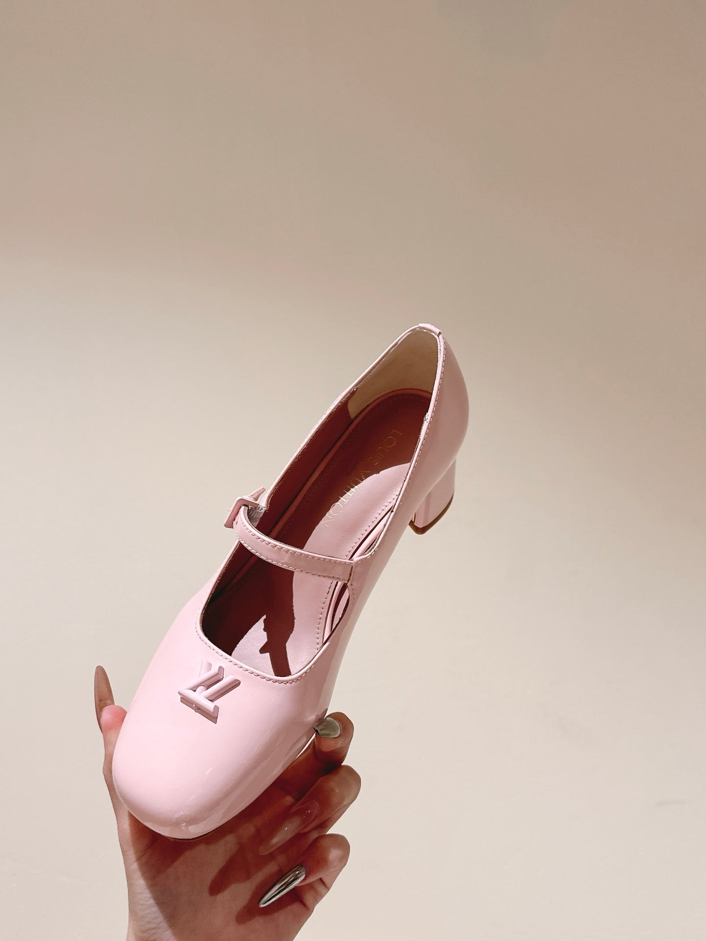 SWING HIGH MARY JANE 55 MM IN PALE PINK PATENT CALFSKIN