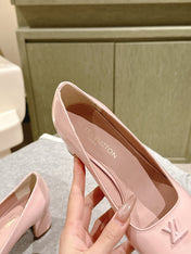 SWING HIGH PUMP 55 MM IN PALE PINK PATENT CALFSKIN