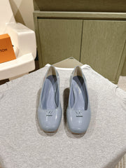 SWING HIGH PUMP 55 MM IN ICE BLUE PATENT CALFSKIN