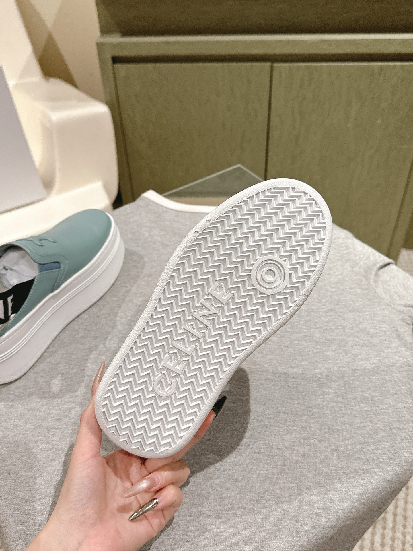 THICK-SOLED ELASTIC BACKLESS SHOES GRANNY SMITH BLUE SHINY CALFSKIN