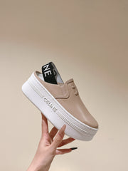 THICK-SOLED ELASTIC BACKLESS SHOES MONGOOSE BEIGE SHINY CALFSKIN