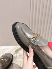 ROGER VIVIER 25S RANGERS CHAIN LOAFER IN GRAY CALFSKIN