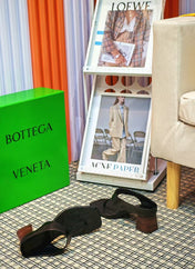 MARELLA THONG IN BLACK CALFSKIN WITH SIGNATURE INTRECCIATO INSOLE