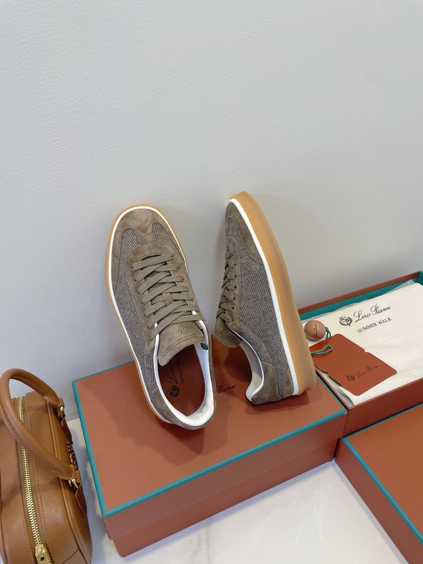 SNEAKERS IN MOSS SUEDE WITH CANVAS