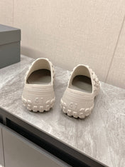 BOUNCER CLOG IN BEIGE RUBBER