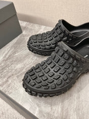 BOUNCER CLOG IN BLACK RUBBER