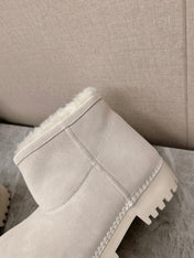 ALASKA BOOTIE IN WHITE SUEDE AND WOOL LINING