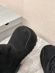 ALASKA BOOTIE IN BLACK SUEDE AND WOOL LINING