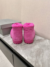 ALASKA BOOTIE IN DEEP PINK SUEDE AND WOOL LINING