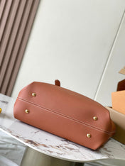 LOW KEY CABAS 47 IN SASSY SALMON GRAINED CALFSKIN GOLD BUCKLE