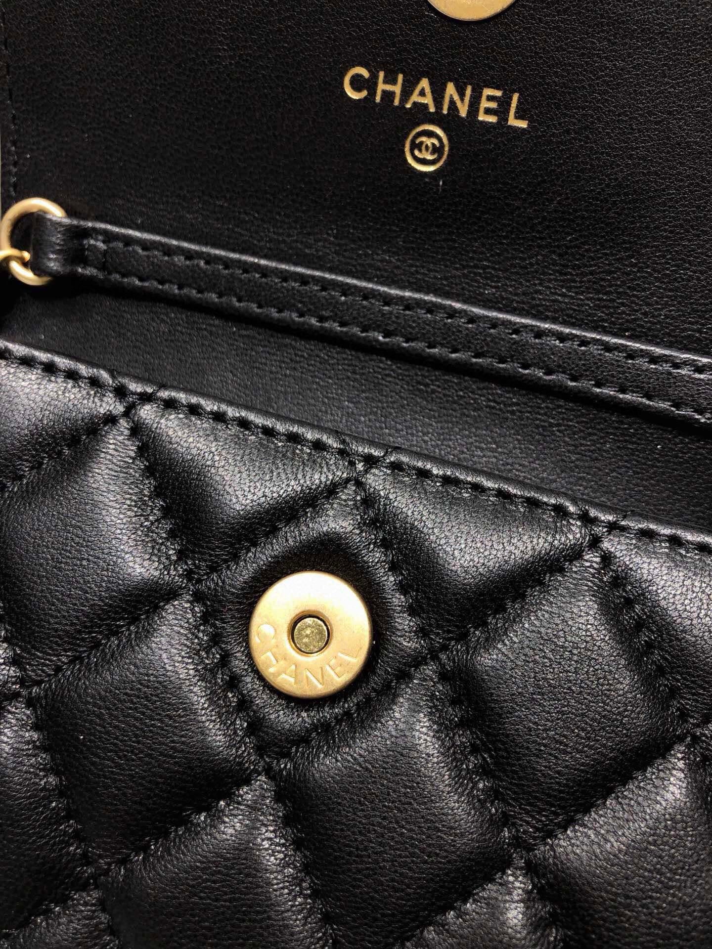 MINI FLAP BAG 12 IN BLACK QUILTED LAMBSKIN GOLD HARDWARE
