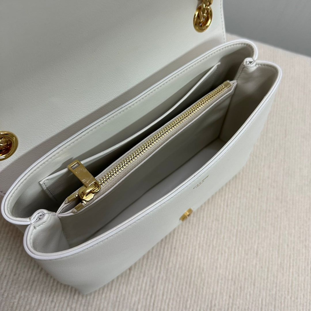 MEDIUM VICTOIRE BAG 25 IN WHITE SUPPLE CALFSKIN GOLD HARDWARE