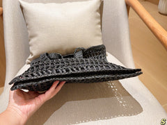 WHITE EMBROIDED LOGO TOTE BAG 39 IN BLACK WOVEN RAFFIA