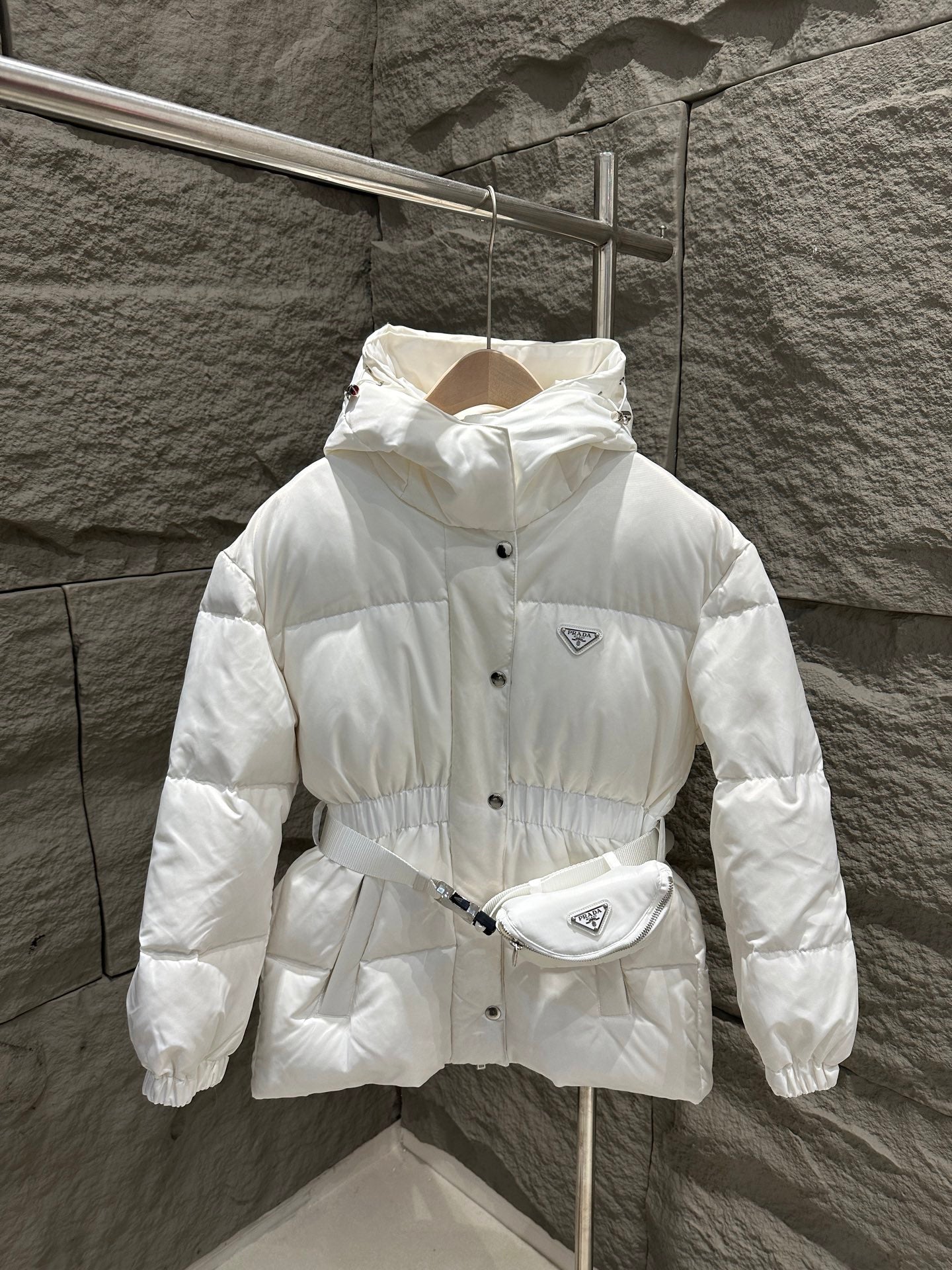PRADA 25S PUFFER JACKET 402
