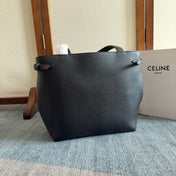 SMALL CABAS ANAÏS CUIR TRIOMPHE 28 IN BLACK GRAINED CALFSKIN