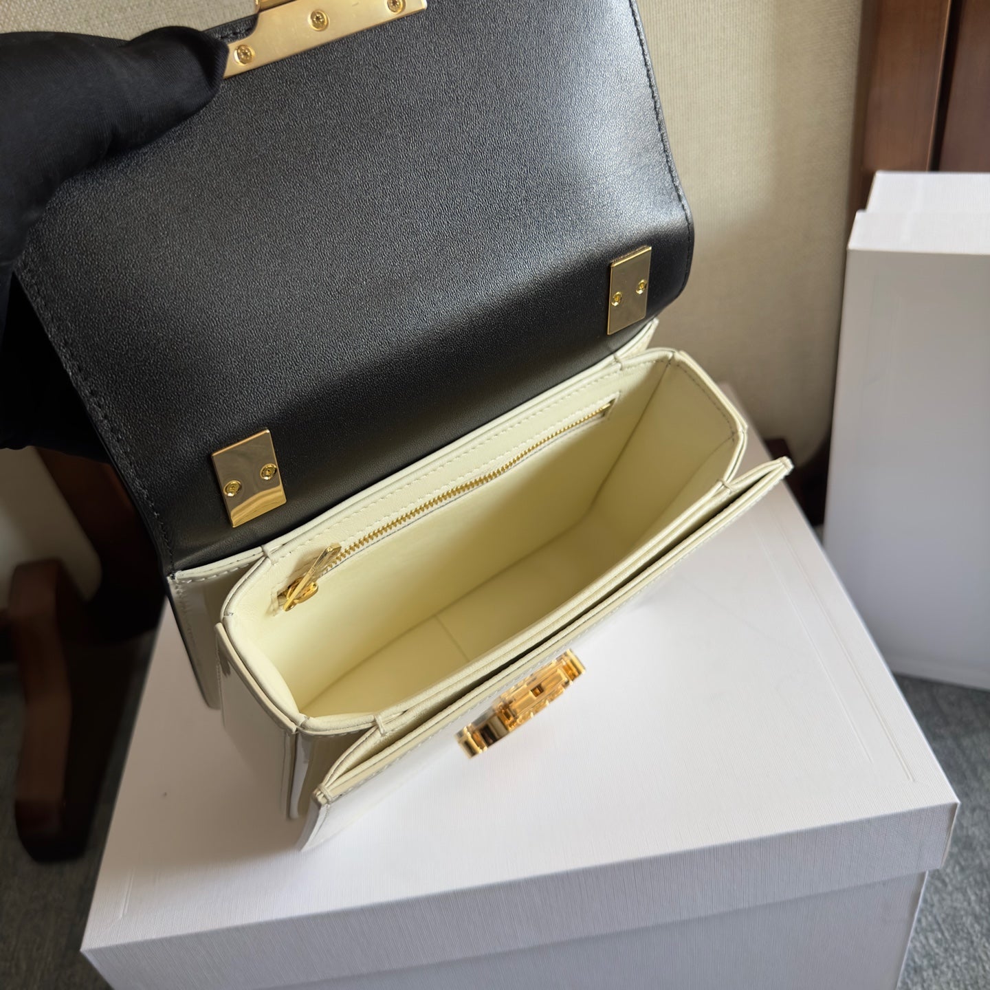 TEEN GARANCE BAG 18 IN BLACK AND WHITE PATENT CALFSKIN