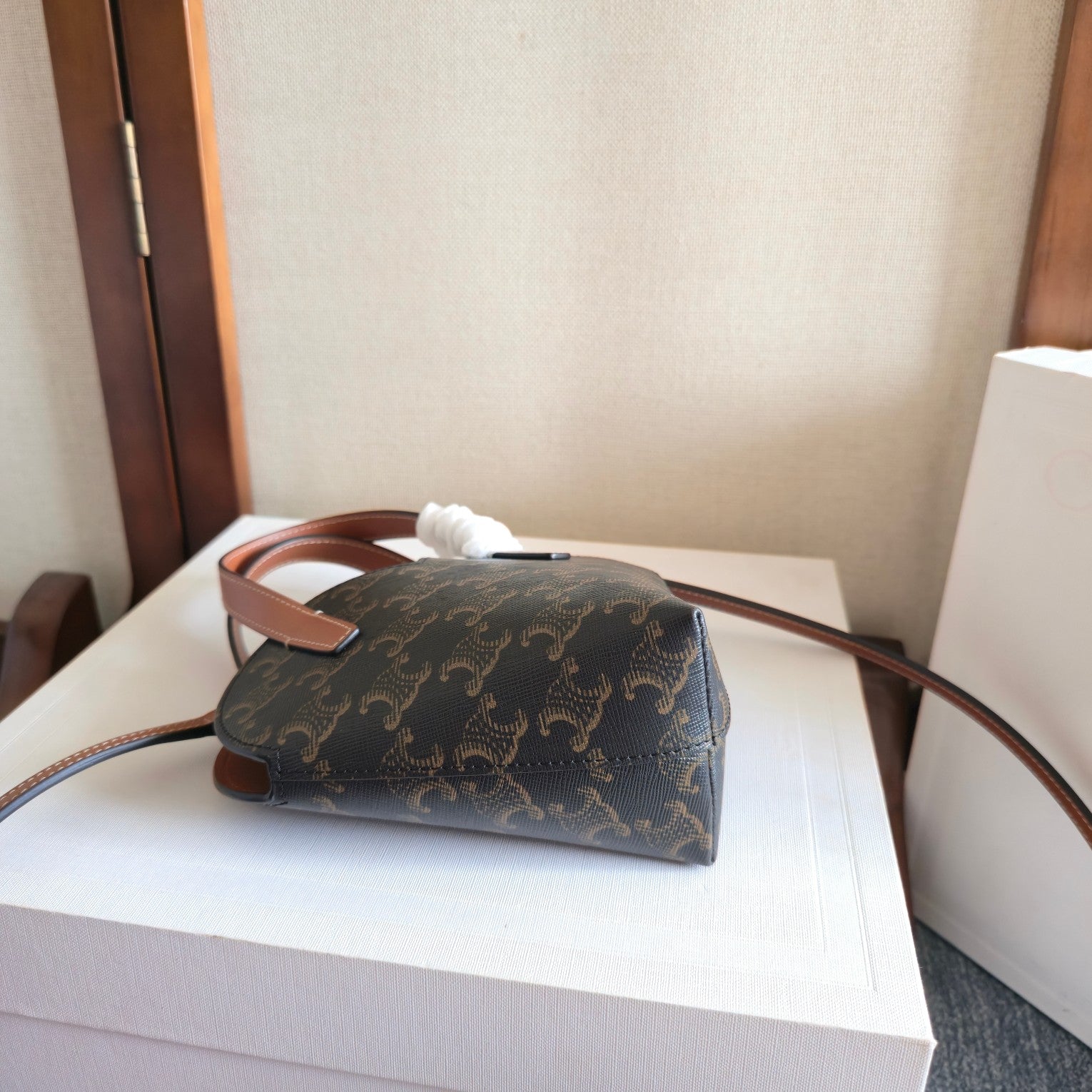 CELINE 25S TEEN COEUR BAG 19 MM IN BLACK TRIOMPHE CANVAS AND TAN CALFSKIN