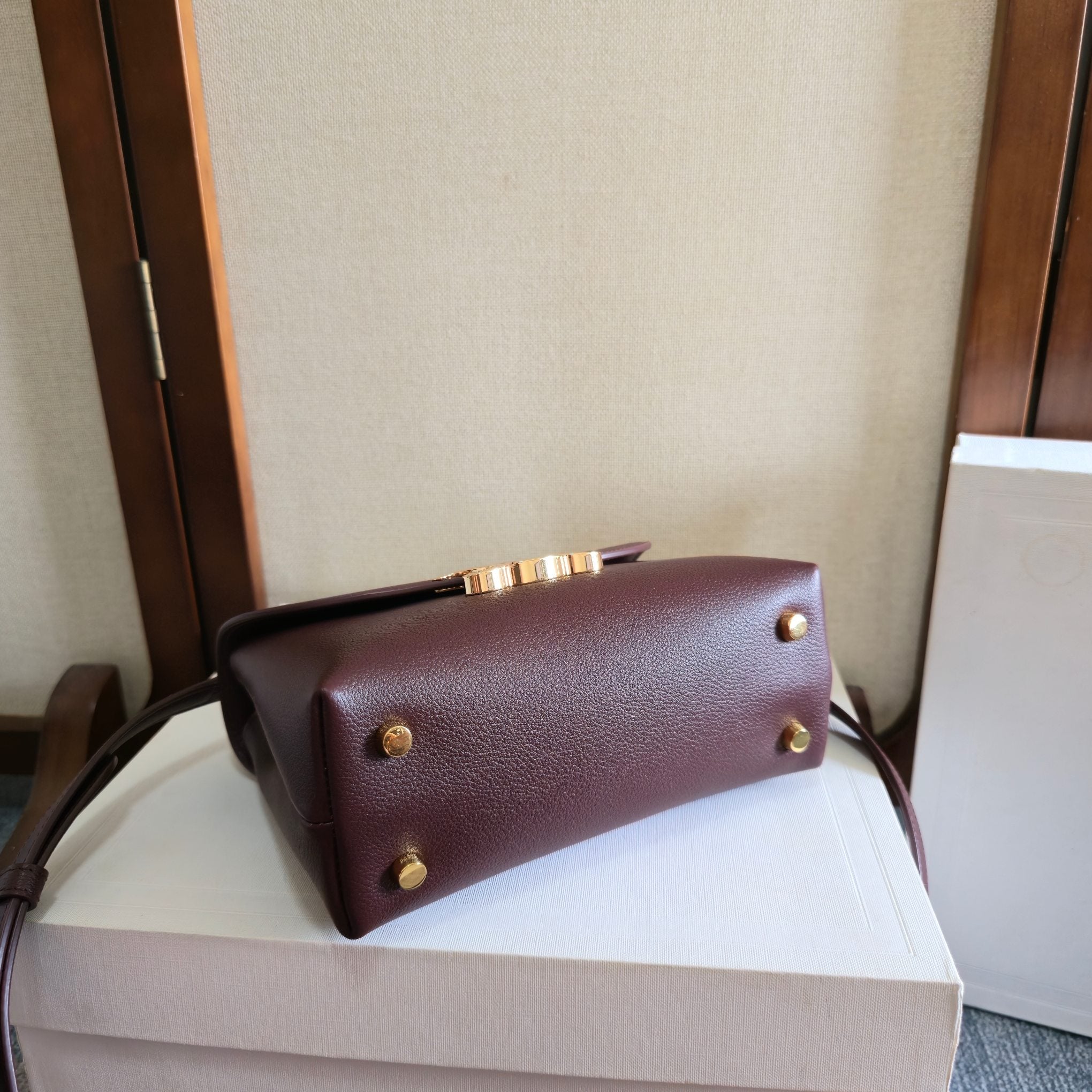 CELINE 25S NINO BAG 20MM IN SYRAH RED GRAINED CALFSKIN GOLD HARDWARE