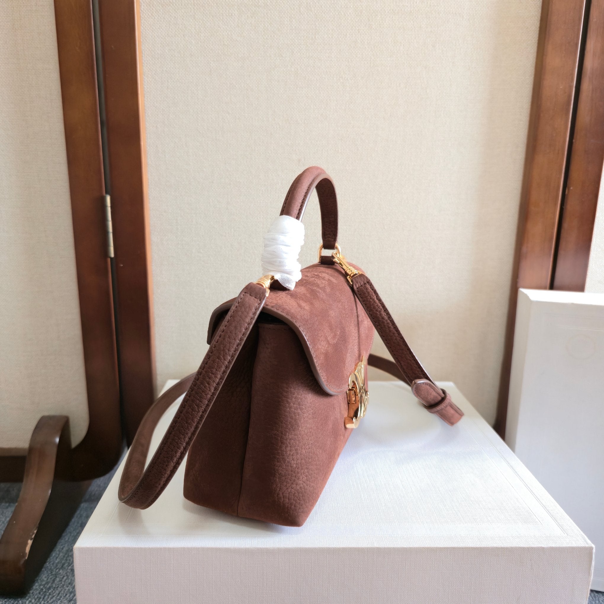 CELINE 25S NINO BAG 20MM IN DARK BROWN GRAINED CALFSKIN GOLD HARDWARE