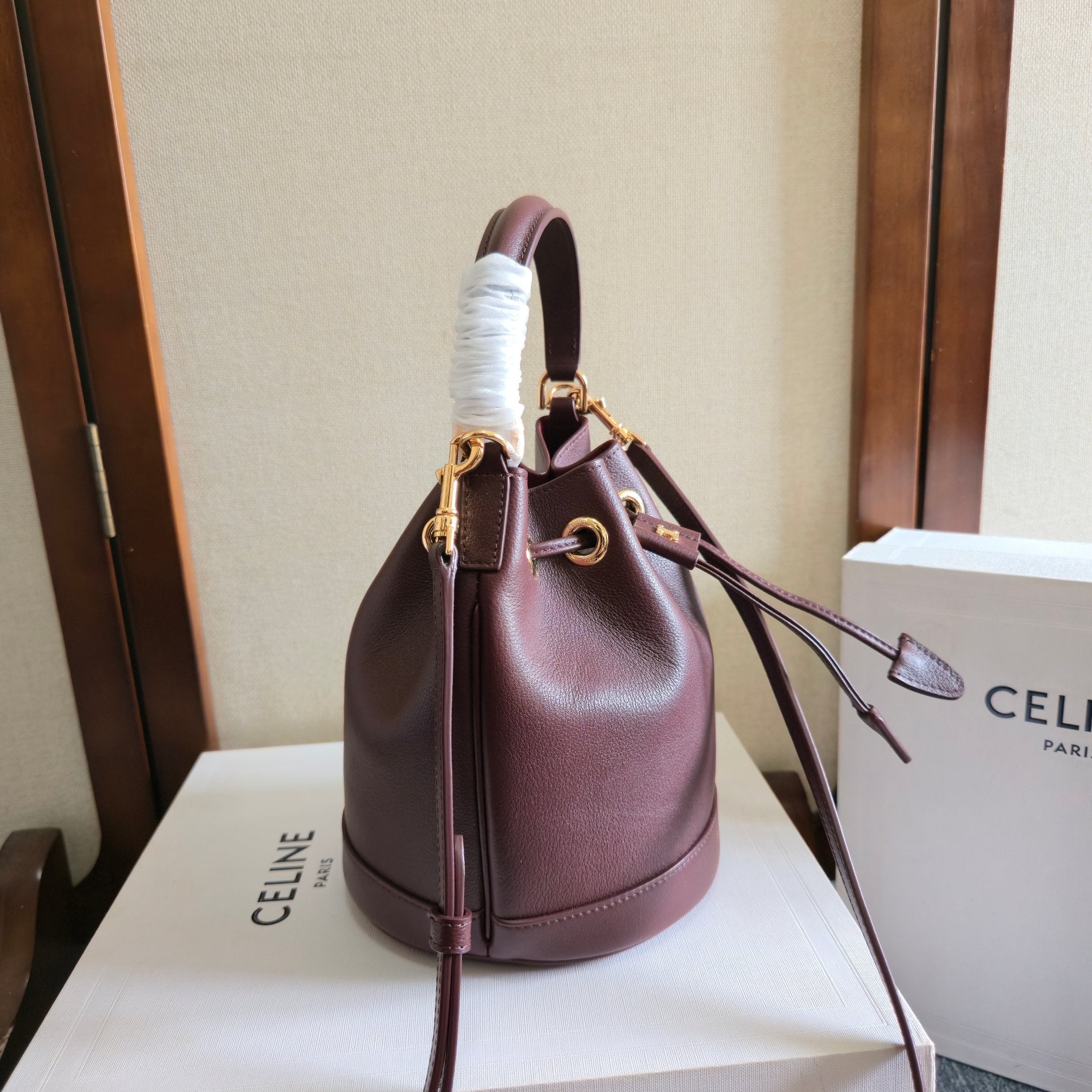 CELINE 25S CLARA BAG 19 IN SYRAH RED CALFSKIN GOLD HARDWARE