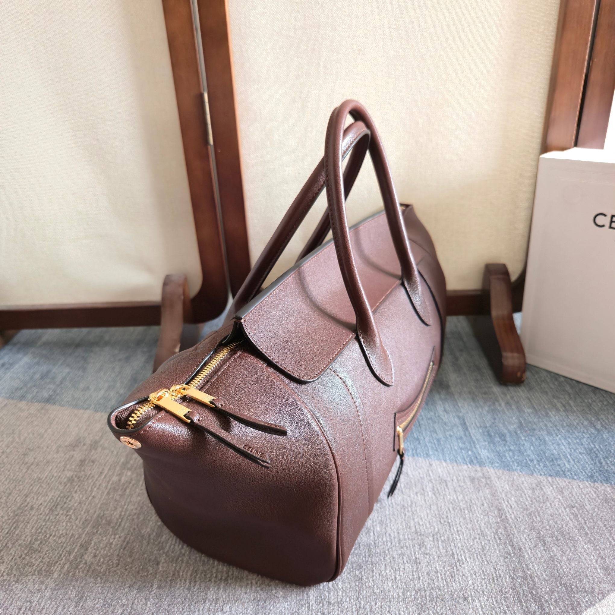 CELINE 25S MEDIUM SMILING NEW LUGGAGE 36MM IN SYRAH RED SUPPLE SHINY LAMBSKIN