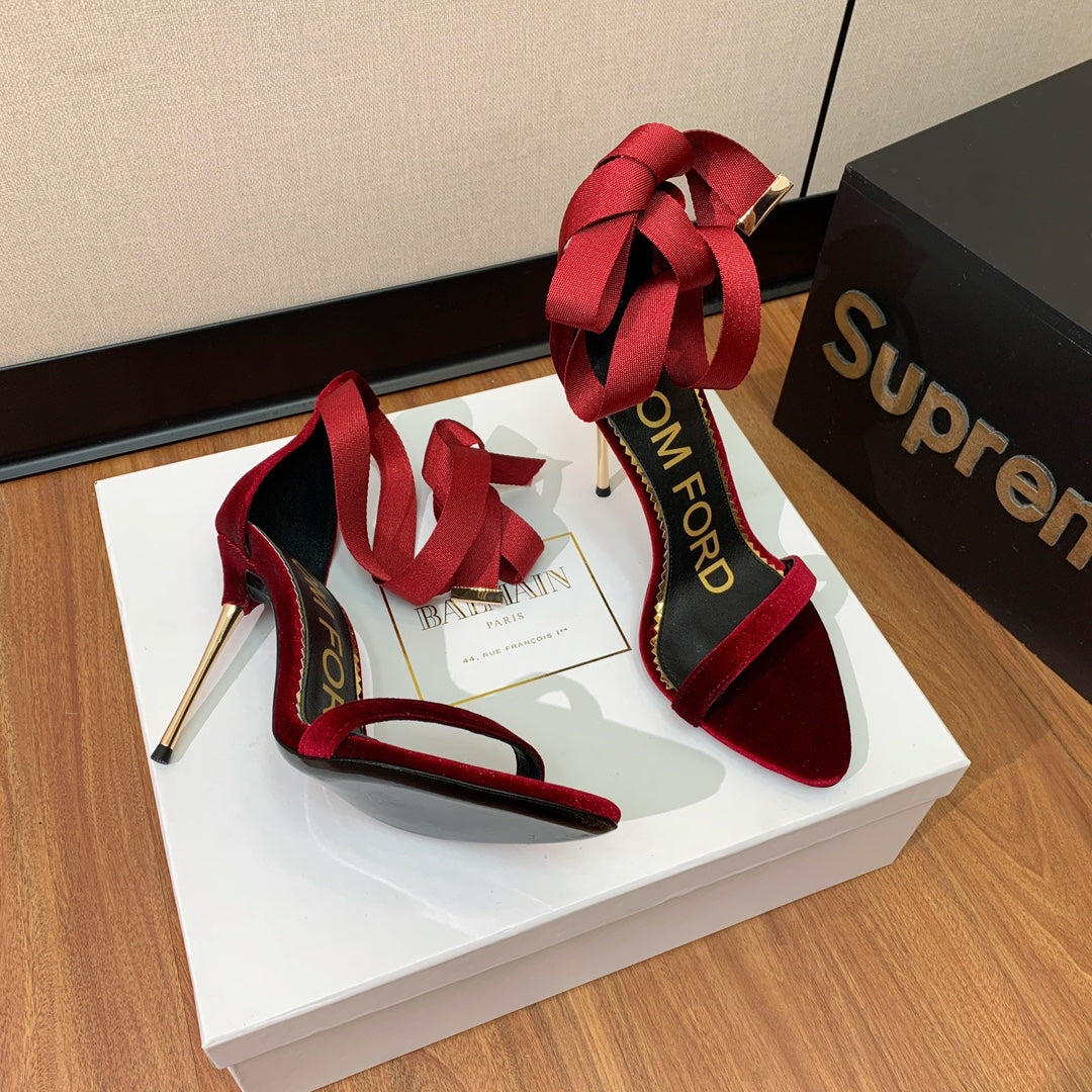 ANKLE SANDAL 10 CM IN CRIMSON RED VELVET AND SILK