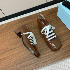 LACE-UP HIGH SHOES IN PECAN BROWN GLOSSY CALFSKIN