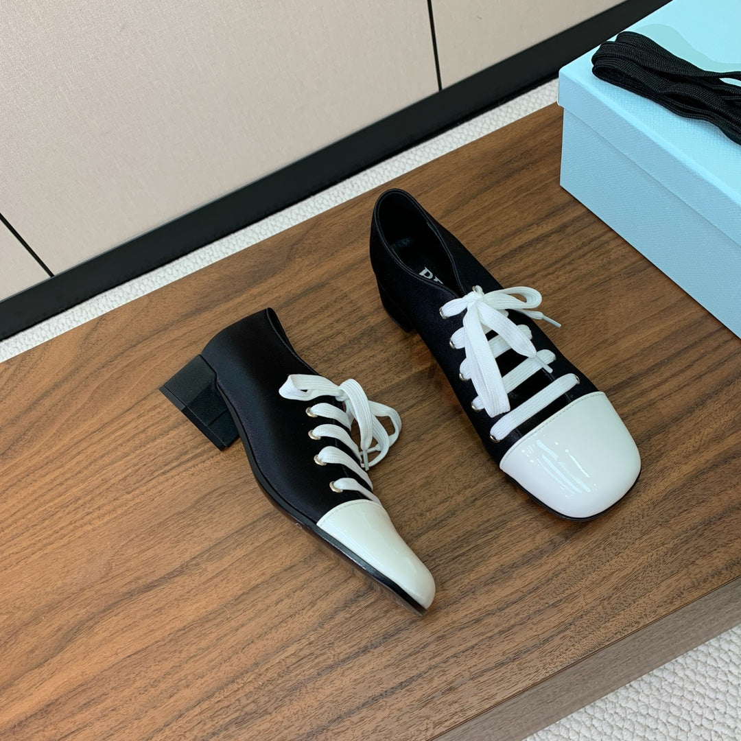 LACE-UP HIGH SHOES IN BLACK SILK MIX WHITE GLOSSY CALFSKIN