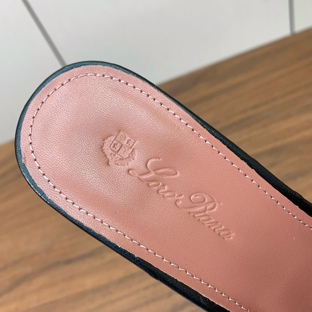 HIGH HEEL IN BLACK LAMBSKIN OSTRICH SKIN