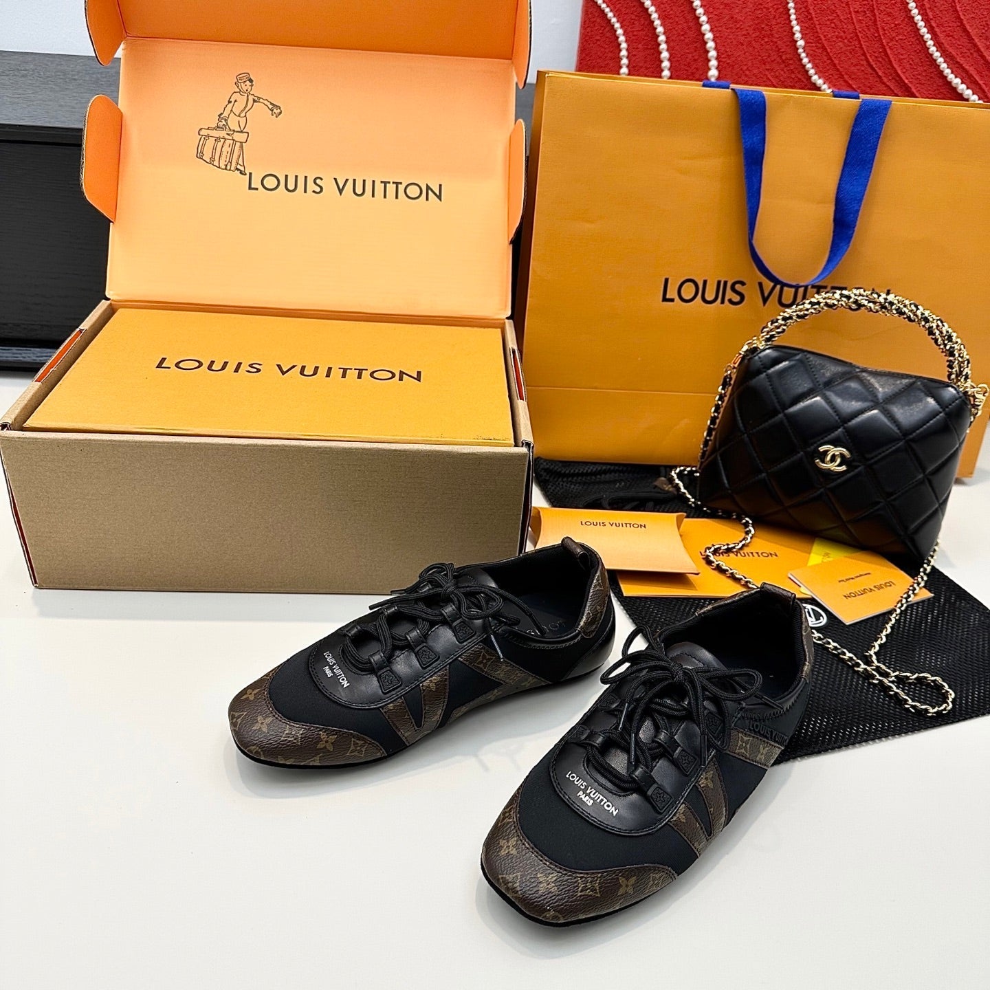 SNEAKERINA TRAINERS IN BROWN AND BLACK FABRIC AND CANVAS