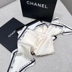 CHANEL 25S SCARF 160 IN SILK 697664
