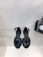 BLACK LAMBSKIN CAMELLIA HOLLOW SANDAL