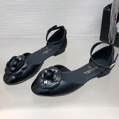 BLACK LAMBSKIN CAMELLIA HOLLOW SANDAL
