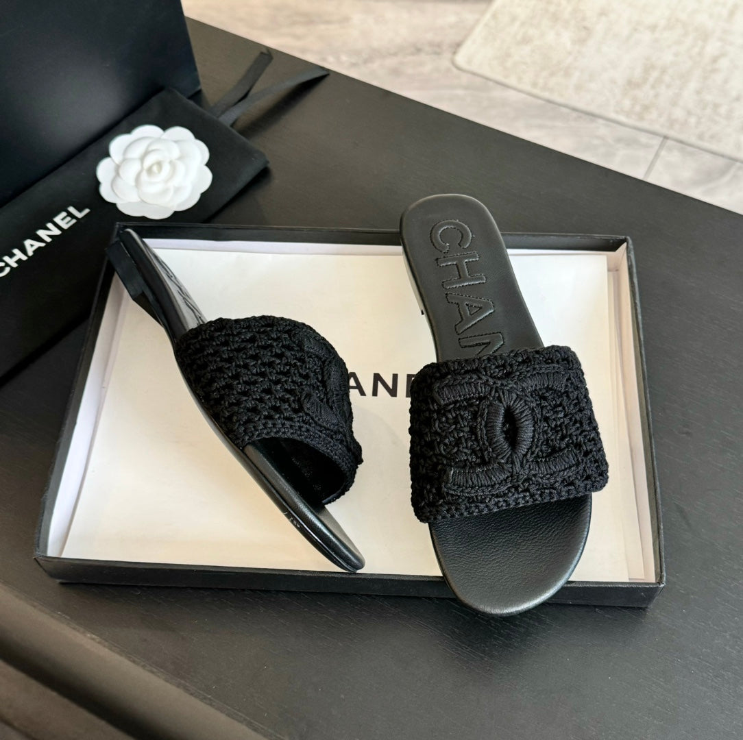Slippers Black Lambskin